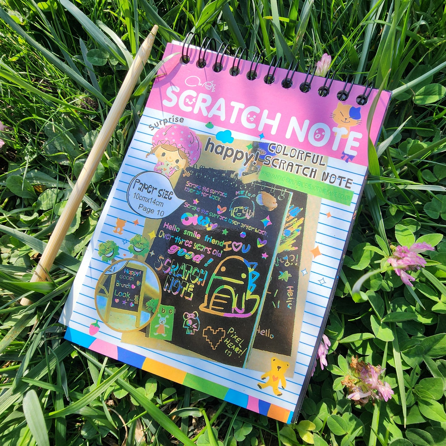 Carnet à gratter arc-en-ciel inclus dans la Box Enfants