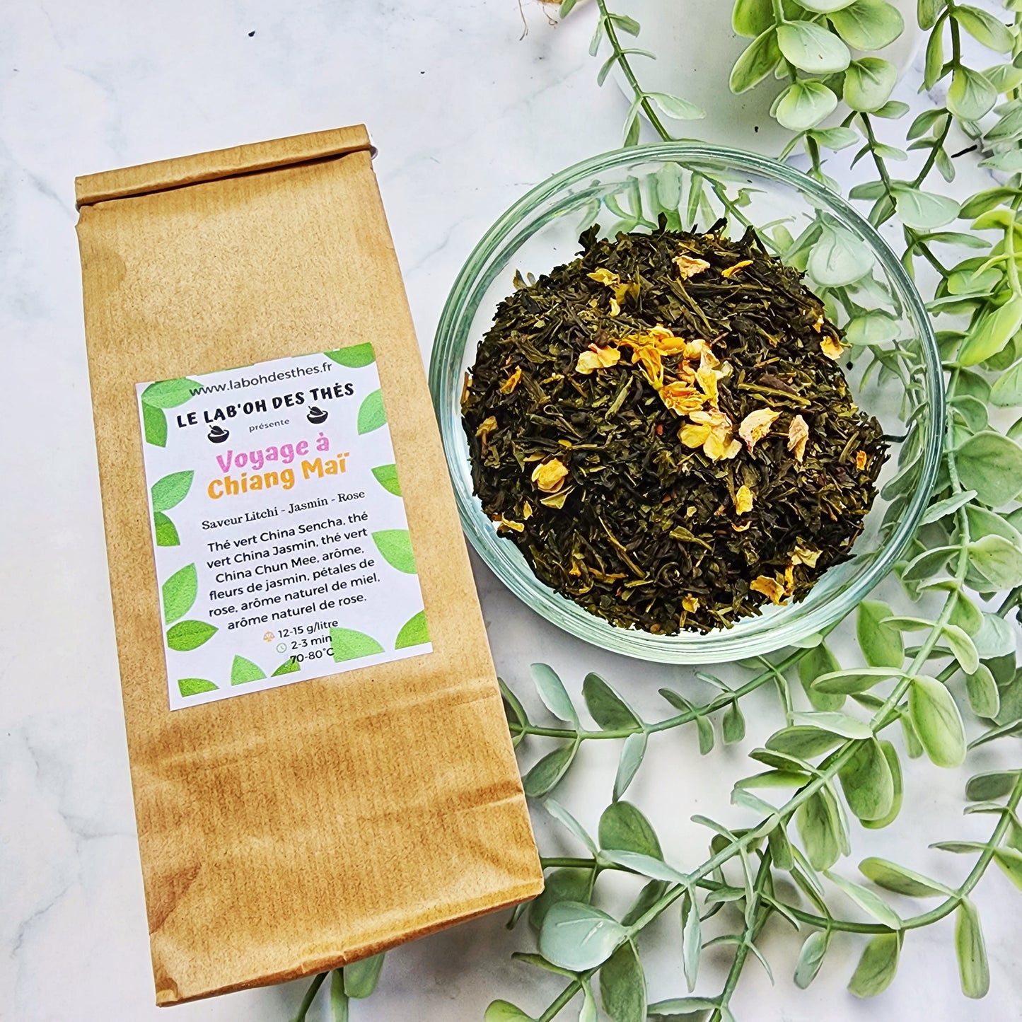 Thé Vert Voyage à Chiang Maï en sachet et vrac – Sencha jasmin rose Chun Mee fleurs de jasmin – Le Lab'oh des Thés