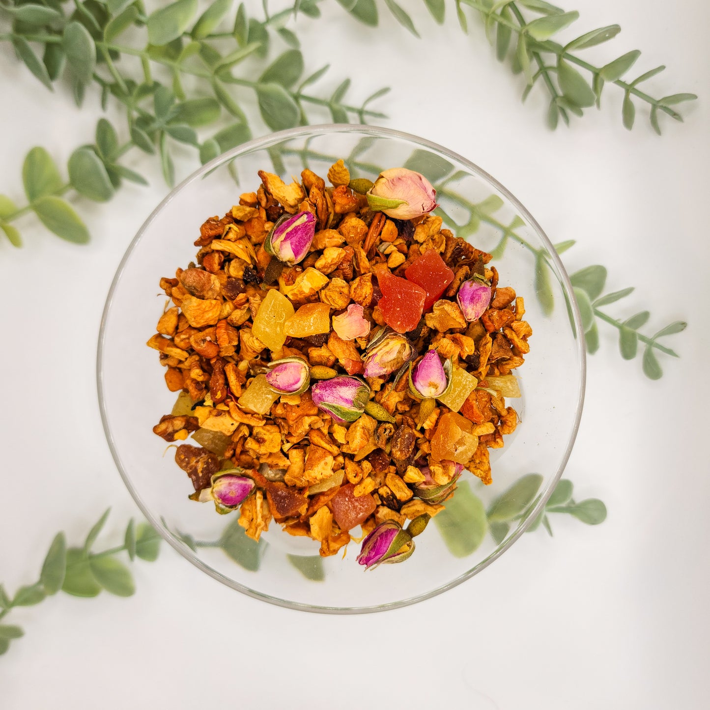 Infusion Mira La Belle - mélange fruité avec morceaux de pomme ananas papaye poire et fleurs de souci