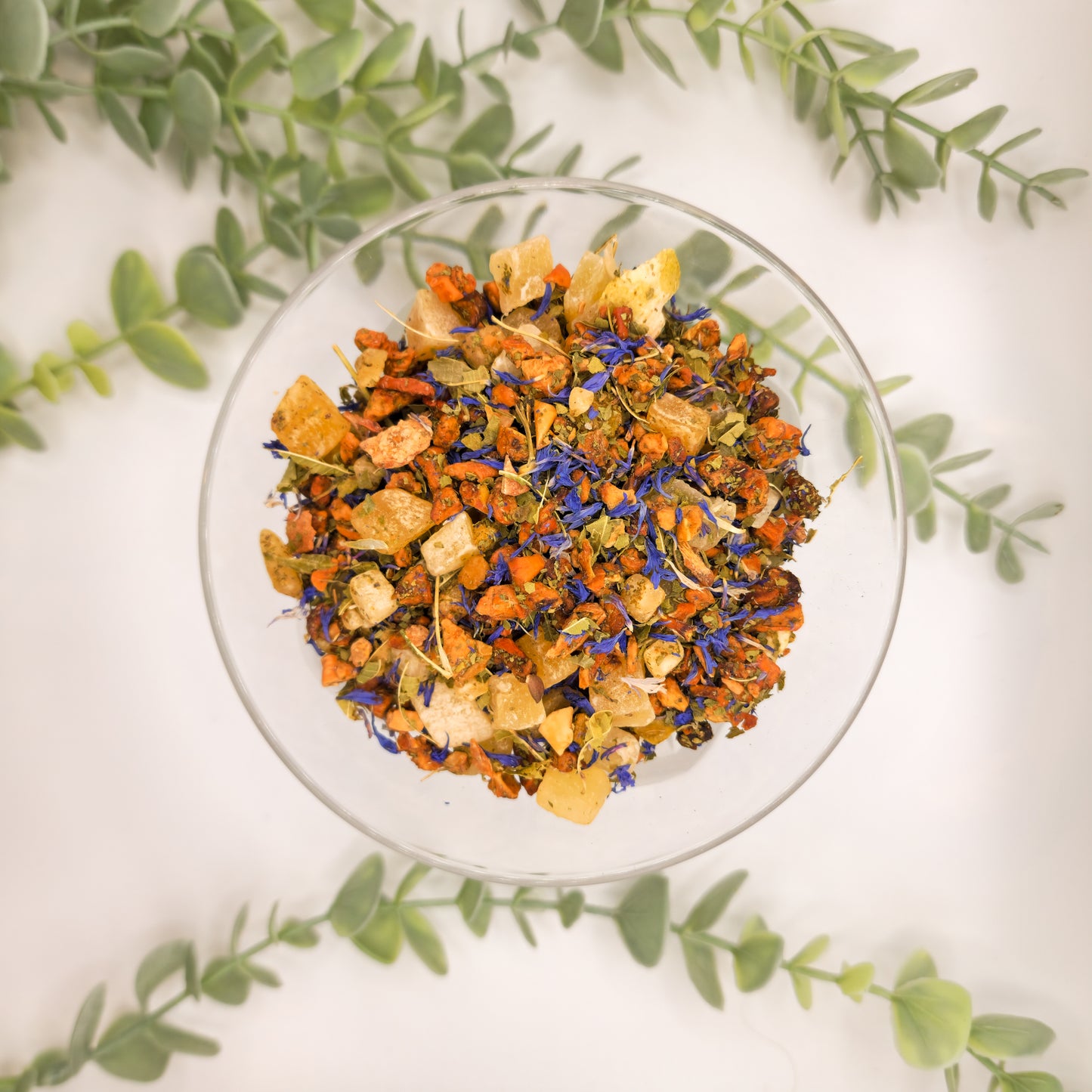 Tisane Lueur d'Été en vrac – mélange mangue pomme melon ananas cerise kiwi verveine fleurs de bleuet – Le Lab'oh des Thés