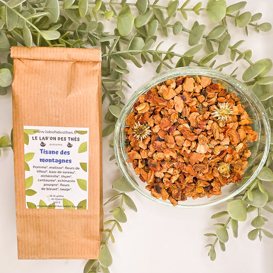 Tisane des Montagnes en sachet et vrac – pomme mélisse tilleul thym sureau échinée alchémille bleuet sauge – Le Lab'oh des Thés