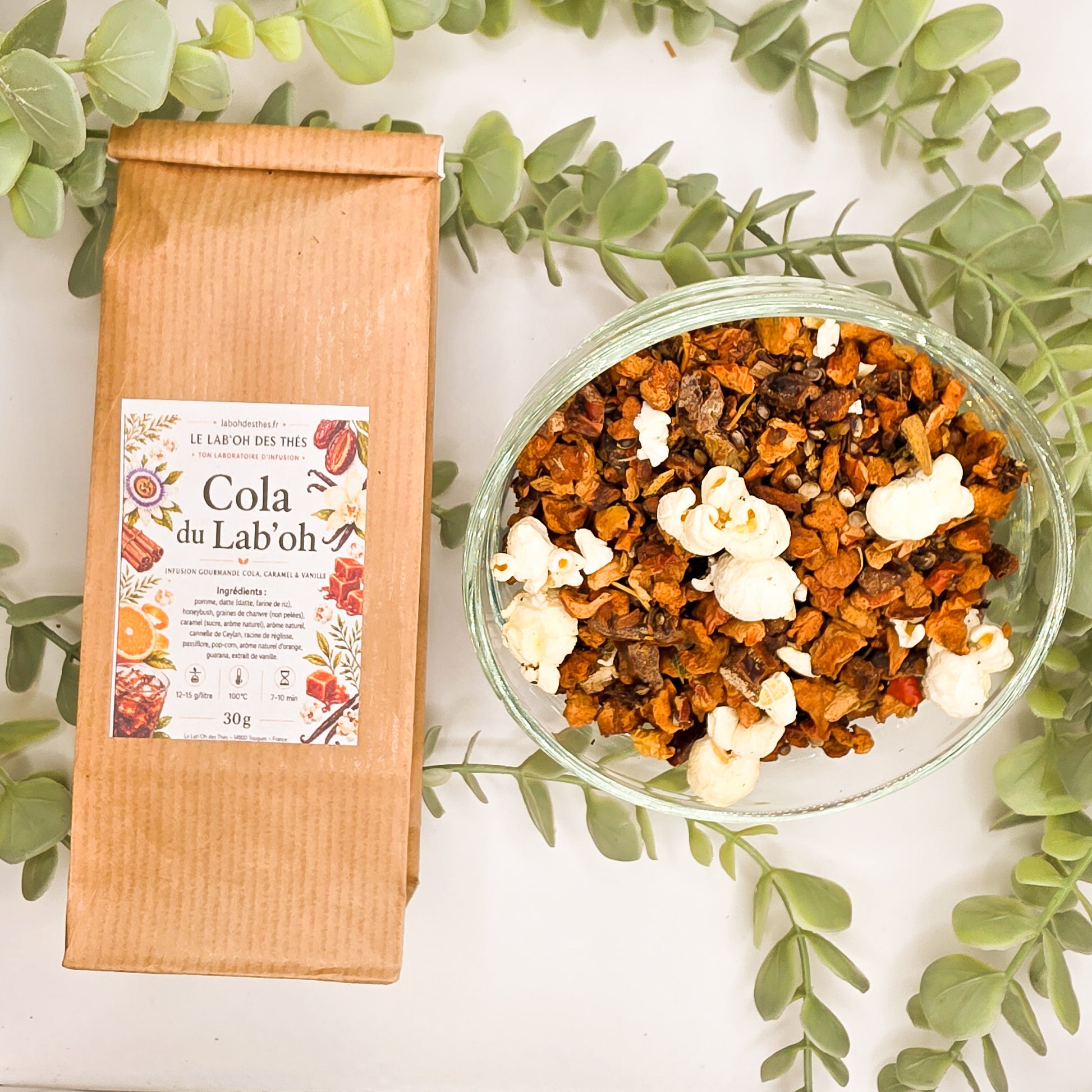 Cola du Lab'oh infusion gourmande en sachet et vrac – cola caramel vanille pop-corn pomme datte honeybush sans théine – Le Lab'oh des Thés